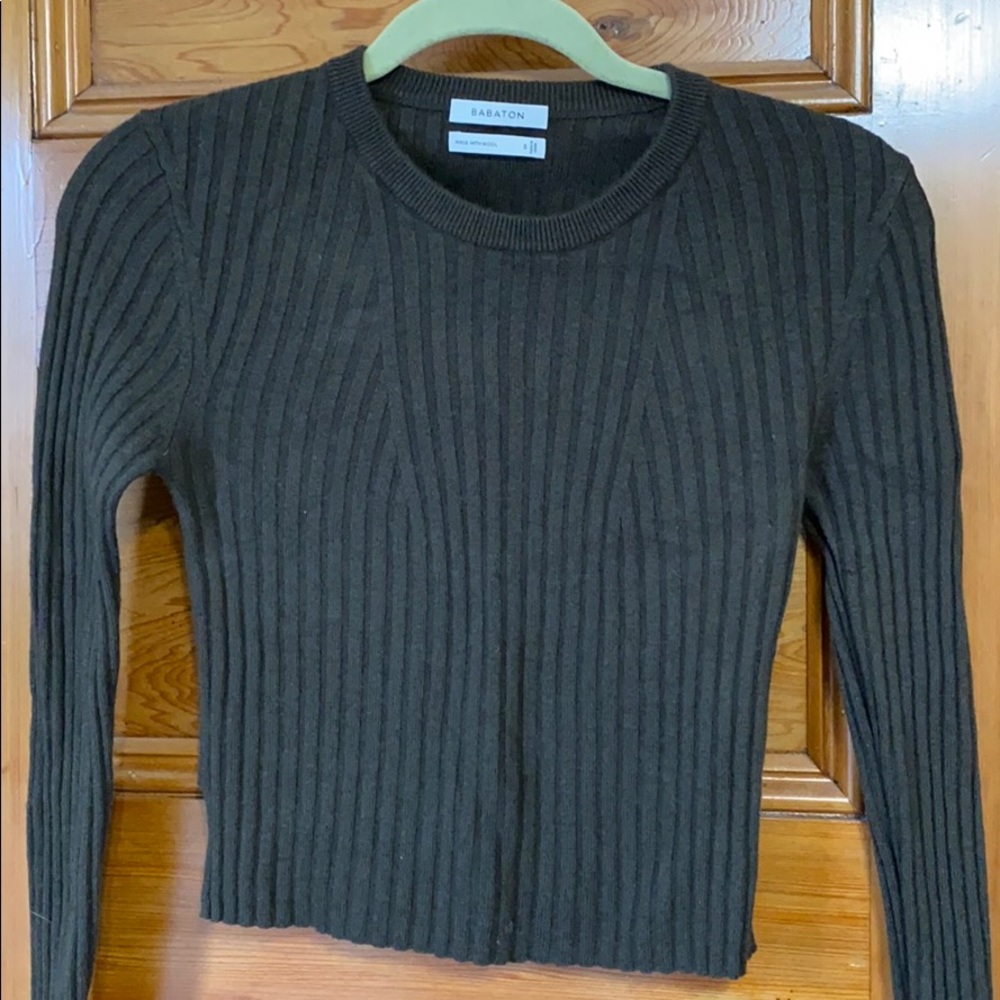 Cropped wool sweater